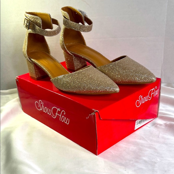 NEW SHOW HOW Women's Sparkling Gold Glitter  Block Evening Heels Size 9 - Picture 1 of 6
